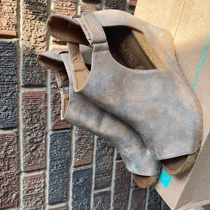 Corky’s peep toe booties